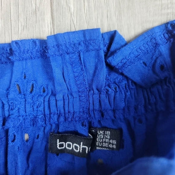 Boohoo Plus Eyelet Off Shoulder Top Cobalt - Picture 6 of 9